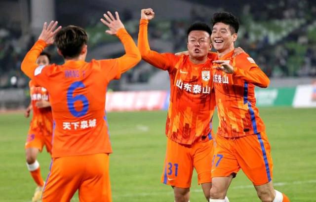 婷婷被公交车猛地进出视频