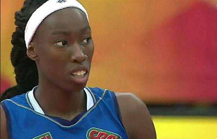 亚洲三级久久